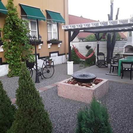 Mysig Takvaning Med Balkong Eskilstuna Ngoại thất bức ảnh