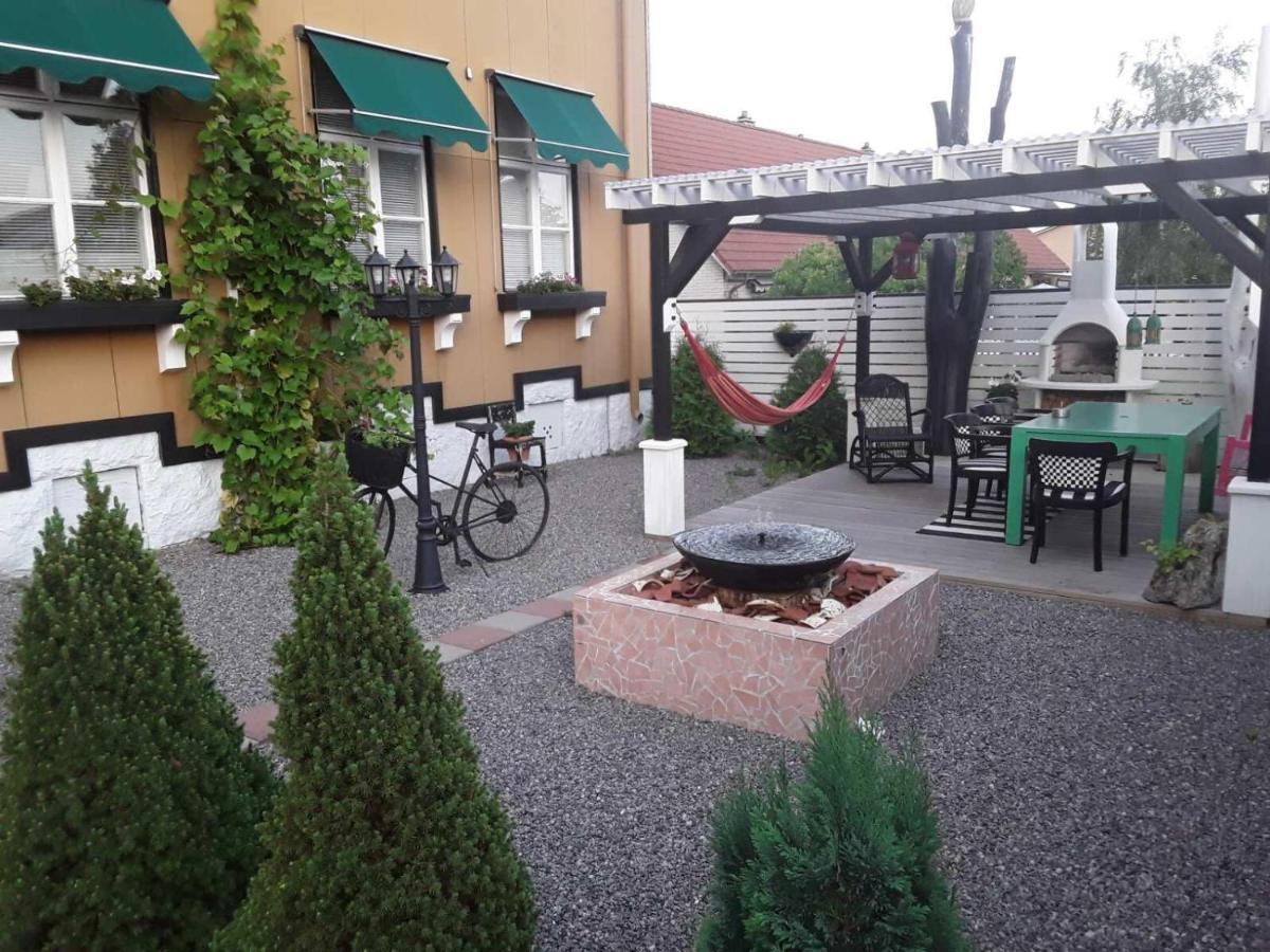 Mysig Takvaning Med Balkong Eskilstuna Ngoại thất bức ảnh