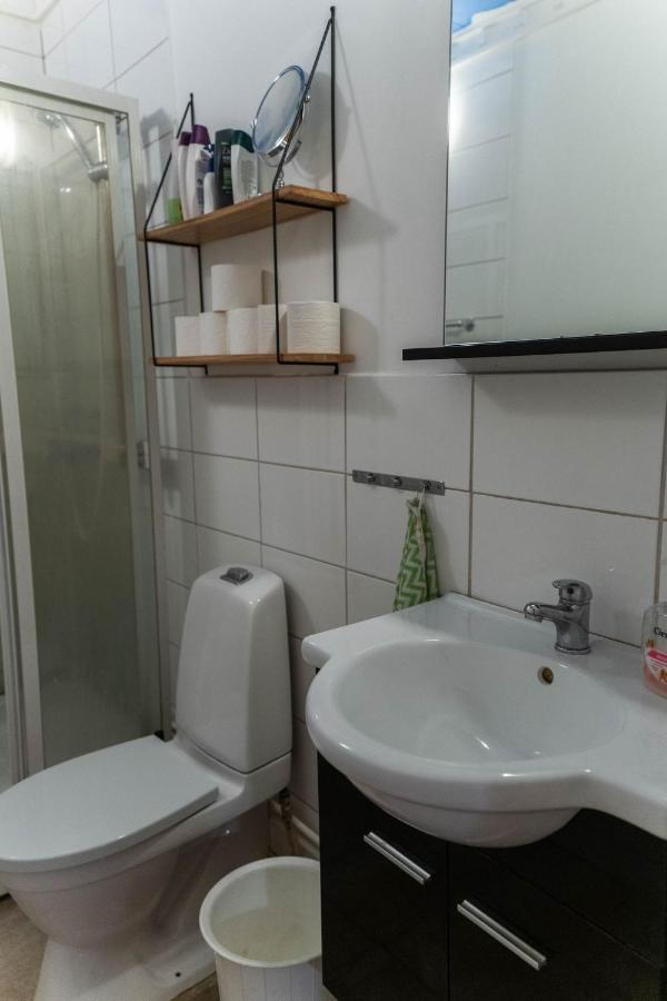 Mysig Takvaning Med Balkong Eskilstuna Ngoại thất bức ảnh
